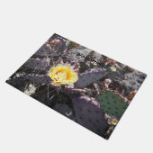 Gele cactusbloem in de lente deurmat (Schuin)