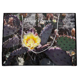Gele cactusbloem in de lente groot cadeauzakje