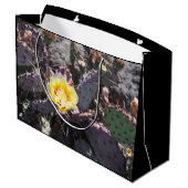 Gele cactusbloem in de lente groot cadeauzakje (Achterkant Gekanteld)