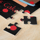 Gele cake en kersen: Zwart Legpuzzel (Zijkant)