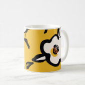 Gele Camellia, schetsmatig bloemig . Koffiemok (Voorkant rechts)