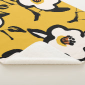 Gele Camellia, schetsmatig bloemig . Sherpa Deken (3/4)