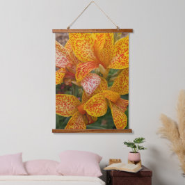 Gele Canna-lelie met rode spikkels bloem Hangend Wandkleed