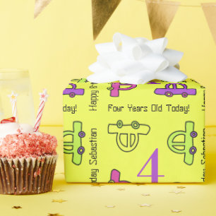 Gele Cartoons auto's Vierde verjaardag Cadeaupapier