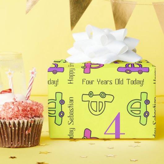 Gele Cartoons auto's Vierde verjaardag Cadeaupapier (Verjaardagsfeest)