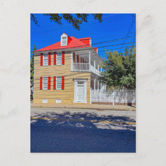 Gele Charleston-woning met rode luiken Briefkaart