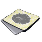 Gele Chevron Aangepaste laptophoes Laptop Sleeve (Voorkant onderkant)