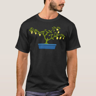 Gele Chili Bonsai in Blauwe Bonsai Pot T-shirt