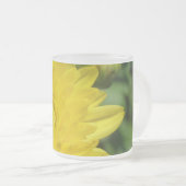 Gele Chrysanthemum Matglas Koffiemok (Voorkant rechts)