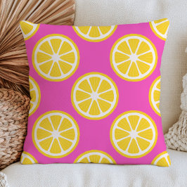 Gele citroenschijfjes op pastelroze citrusvrucht kussen