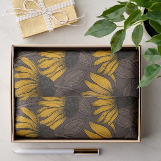 Gele condensors op donkerbruin tissuepapier (Geschenk)