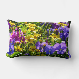 Gele Coreopsis en Paarse Violas Colorful Floral Kussen