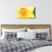 Gele Daffodil Canvas Print (Insitu (Slaapkamer))
