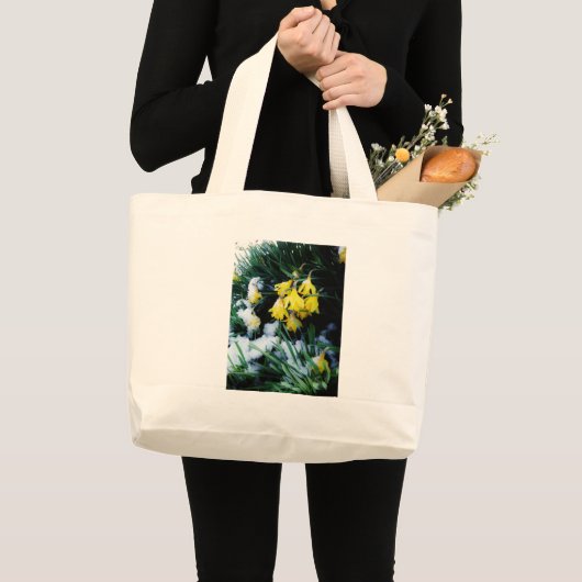 Gele Daffodils bloemen in de sneeuw Grote Tote Bag (Voorkant (product))