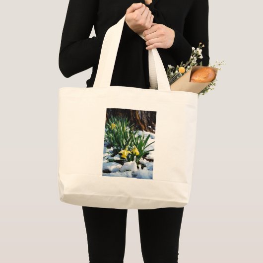 Gele Daffodils bloemen in de sneeuw Grote Tote Bag (Voorkant (product))