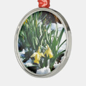 Gele Daffodils bloemen in de sneeuw Metalen Ornament (Links)