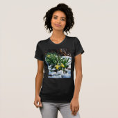 Gele Daffodils bloemen in de sneeuw T-shirt (Voorkant volledig)