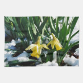 Gele Daffodils bloemen in de sneeuw Theedoek (Horizontaal)