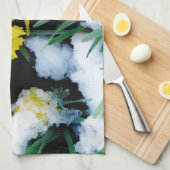 Gele Daffodils bloemen in de sneeuw Theedoek (Quarter Fold)