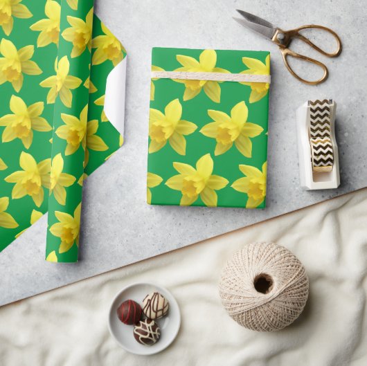 Gele Daffodils op Groene Bloemen Cadeaupapier (Crafts)