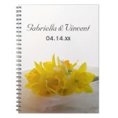 Gele Daffodils op White Spring Wedding Notitieboek (Voorkant)