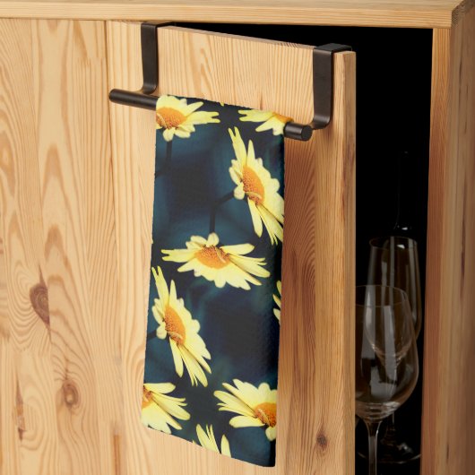 Gele Daisy Flower Close Up Pattern Theedoek (Derde Gevouwen)