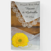Gele Daisy, Kant en Schuur Houten Land Bruiloft Spandoek (Verticaal)
