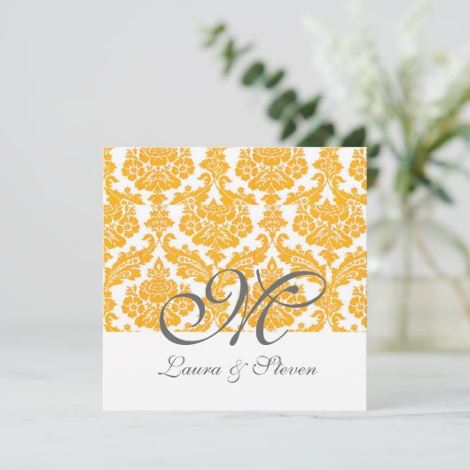 gele damask monogram bruiloft kaart (Staand voorkant)
