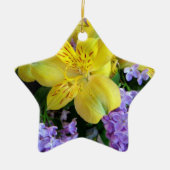 Gele Daylilies & Paarse Lila Bloemen Keramisch Ornament (Voorkant)