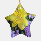Gele Daylilies & Paarse Lila Bloemen Keramisch Ornament (Links)