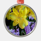 Gele Daylilies & Paarse Lila Bloemen Metalen Ornament (Voorkant)