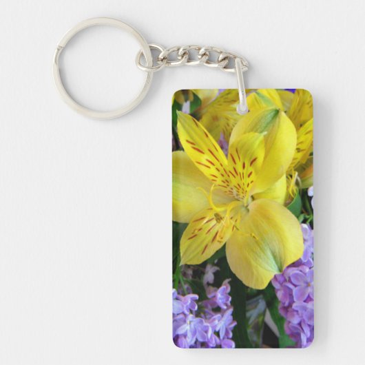 Gele Daylilies & Paarse Lila Bloemen Sleutelhanger (Voorkant)