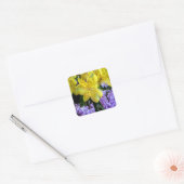 Gele Daylilies & Paarse Lila Bloemen Vierkante Sticker (Envelop)