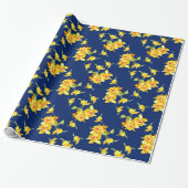 Gele deffodils op blauw cadeaupapier (Uitgerold)