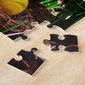 Gele deffodis en een geel paasei legpuzzel (Zijkant)