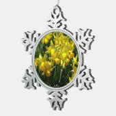 Gele deffodis ik Cheery Spring Flowers Tin Sneeuwvlok Ornament (Rechts)