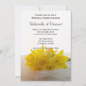 Gele deffodis op White Wedding Rehearsal Dinner Kaart (Voorkant)