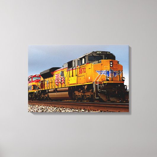 Gele Diesel Locomotief Trein 24 "x16" Groot Canvas Afdruk (Voorkant)