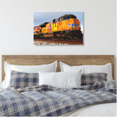 Gele Diesel Locomotief Trein 24 "x16" Groot Canvas Afdruk (Insitu (Slaapkamer))