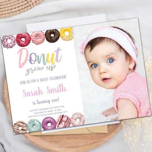 Gele donut-injecties met foto kaart