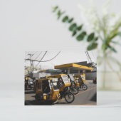 Gele Driewielers in de Filipijnen Briefkaart (Staand voorkant)