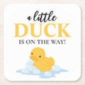 Gele eend een baby op de weg papier Onderzetter (Voorkant)