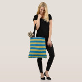 gele en blauwe strepen tote bag (Op model)