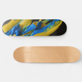 Gele en blauwe verf op zwart persoonlijk skateboard (Horizontaal)