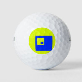 Gele en blauwe vierkanten golfballen