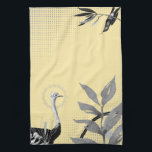 Gele en grijze artistieke Waterverf laat struisvog Theedoek<br><div class="desc">De moderne keukenhanddoek is voorzien van een artistiek ontwerp in een geel en grijs kleurenpalet met zwarte accenten. Een artistiek blad van de waterverf, gevormd door olijftakken, en een boeiend struisgras met zwakke geometrische zilvervormingselementen. Voeg een aanraking van moderne elegantie toe aan uw keuken met deze stijlvolle, gepatterde keukenhanddoek. Een...</div>