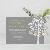 Gele en Grijze Boom Tortelduifjes bruiloft uitnodi Kaart (Staand voorkant)