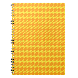 Gele en oranje golfpatroon notitieboek
