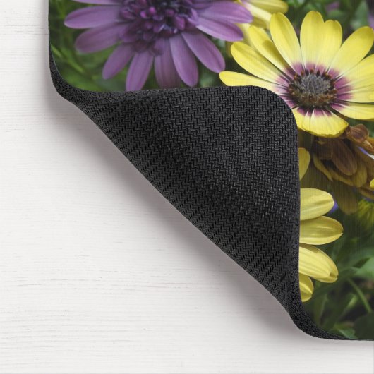 Gele en Paarse Afrikaanse Daisies Muismat (Hoek)