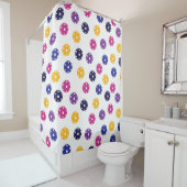 💛 Gele en 💜 paarse pickleballen op wit Douchegordijn (In situ)
